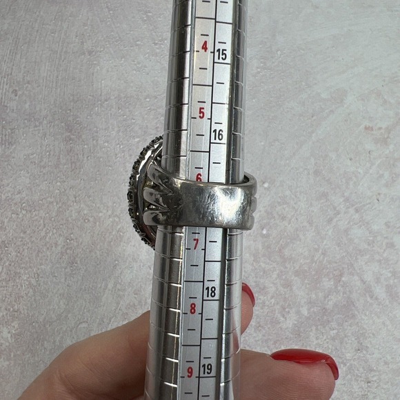 Large Statement Ring Costume Bold Yellow Mob Wife Modern - Picture 9 of 10